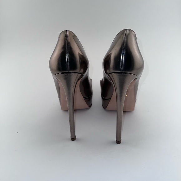 BNIB Sergio Rossi Mirror Platform Peep Toe Pumps Size 38.5 Metallic Silver Gold - Picture 4 of 8